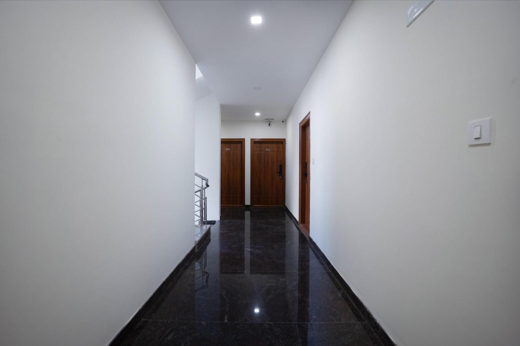 Treebo Galaxy Kings Suites, Hebbal Bangalore Extérieur photo