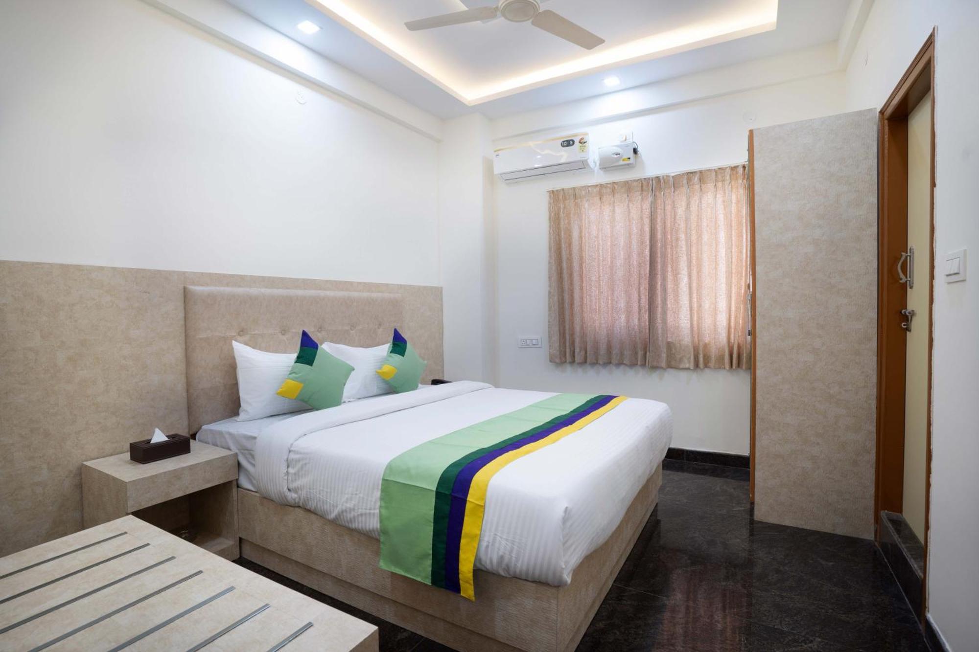 Treebo Galaxy Kings Suites, Hebbal Bangalore Extérieur photo